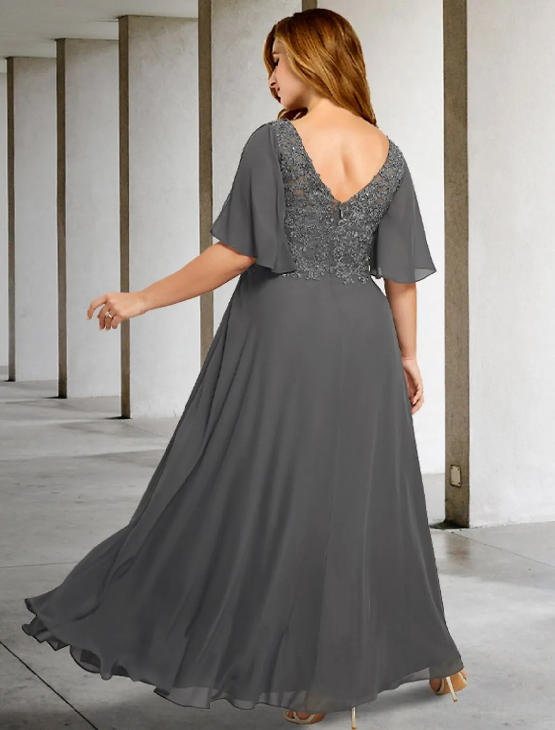 A-Line Plus Size Curve Mother of the Bride Dresses Elegant Dress Formal Floor Length Short Sleeve V Neck Chiffon with Pleats Appliques