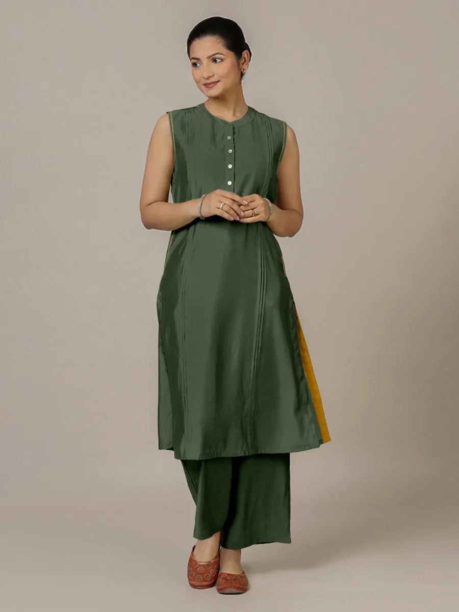 Alina x Rozaana | A Line Kurta in Pine Green with Thread Work | Coords or Only Kurta