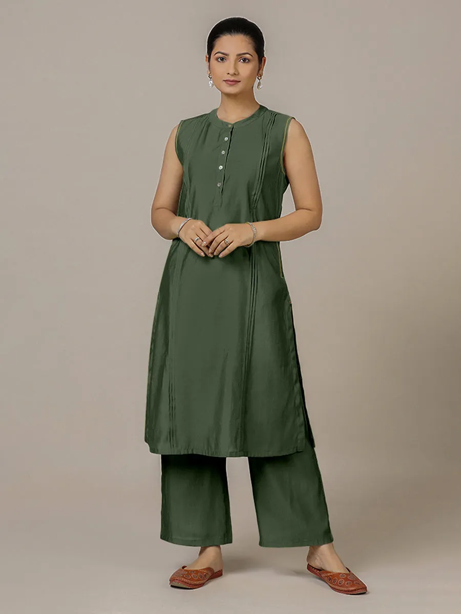 Alina x Rozaana | A Line Kurta in Pine Green with Thread Work | Coords or Only Kurta