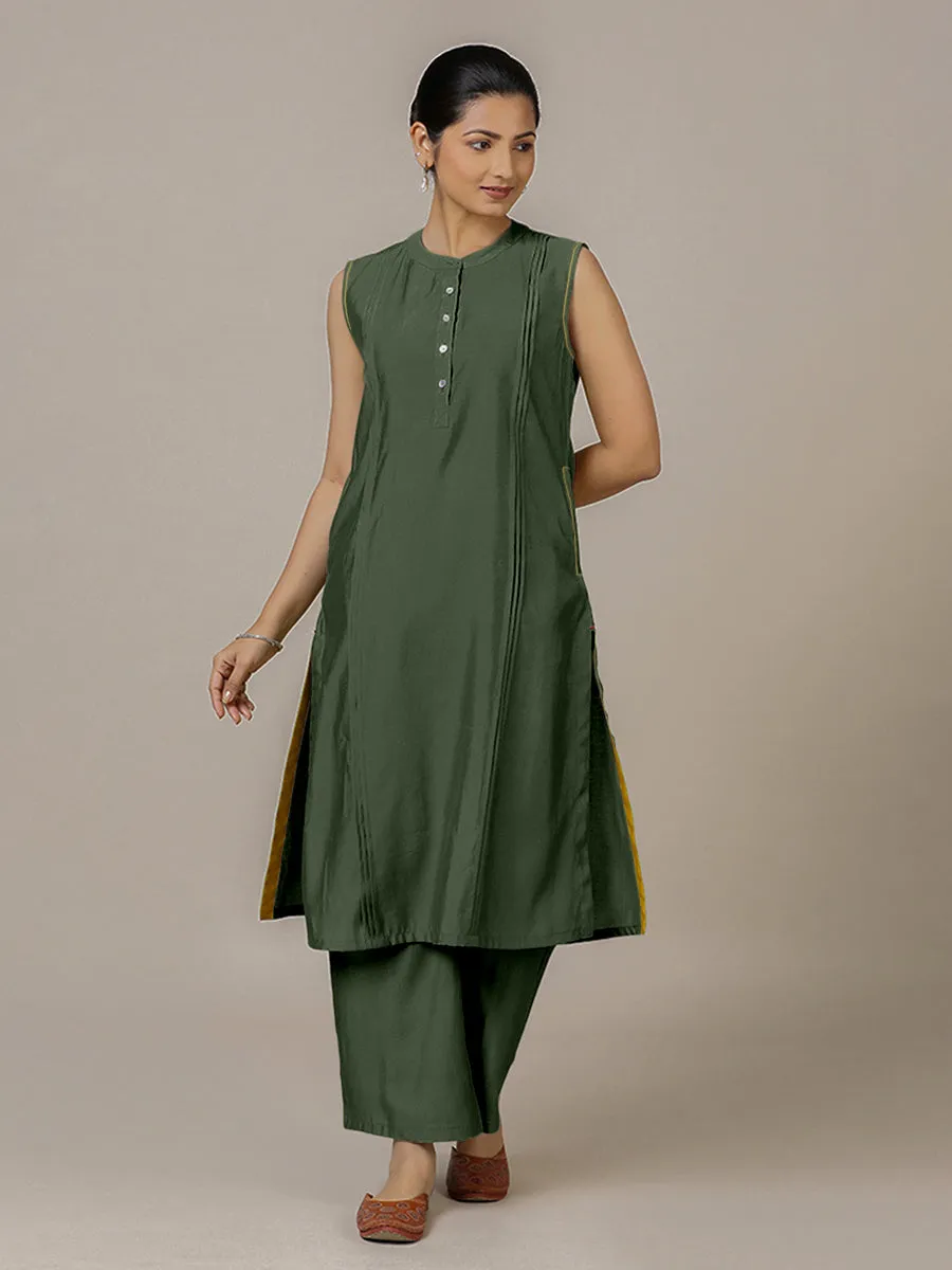 Alina x Rozaana | A Line Kurta in Pine Green with Thread Work | Coords or Only Kurta