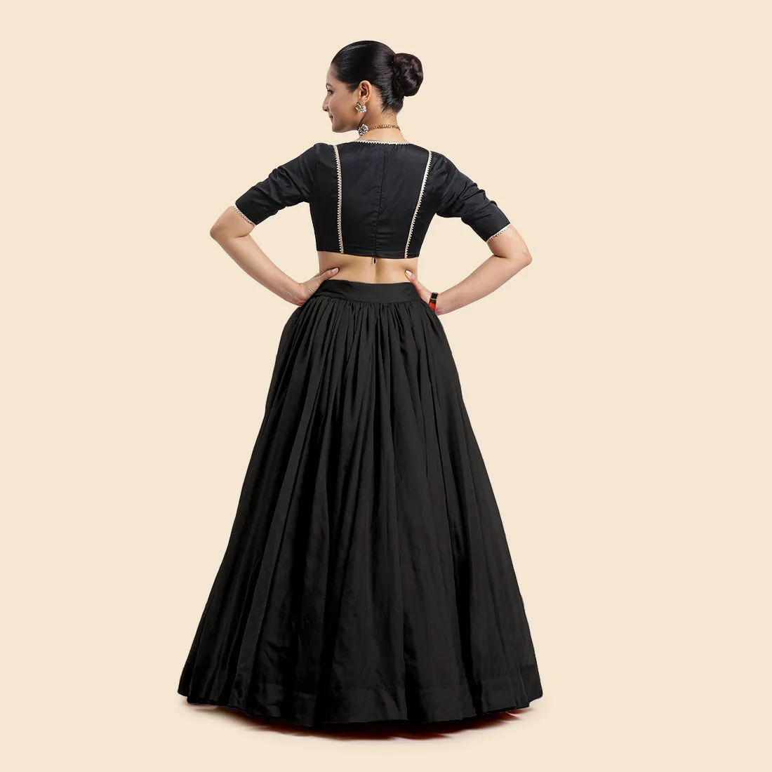 Bahaar x Tyohaar | Lehenga Skirt in Black Organza