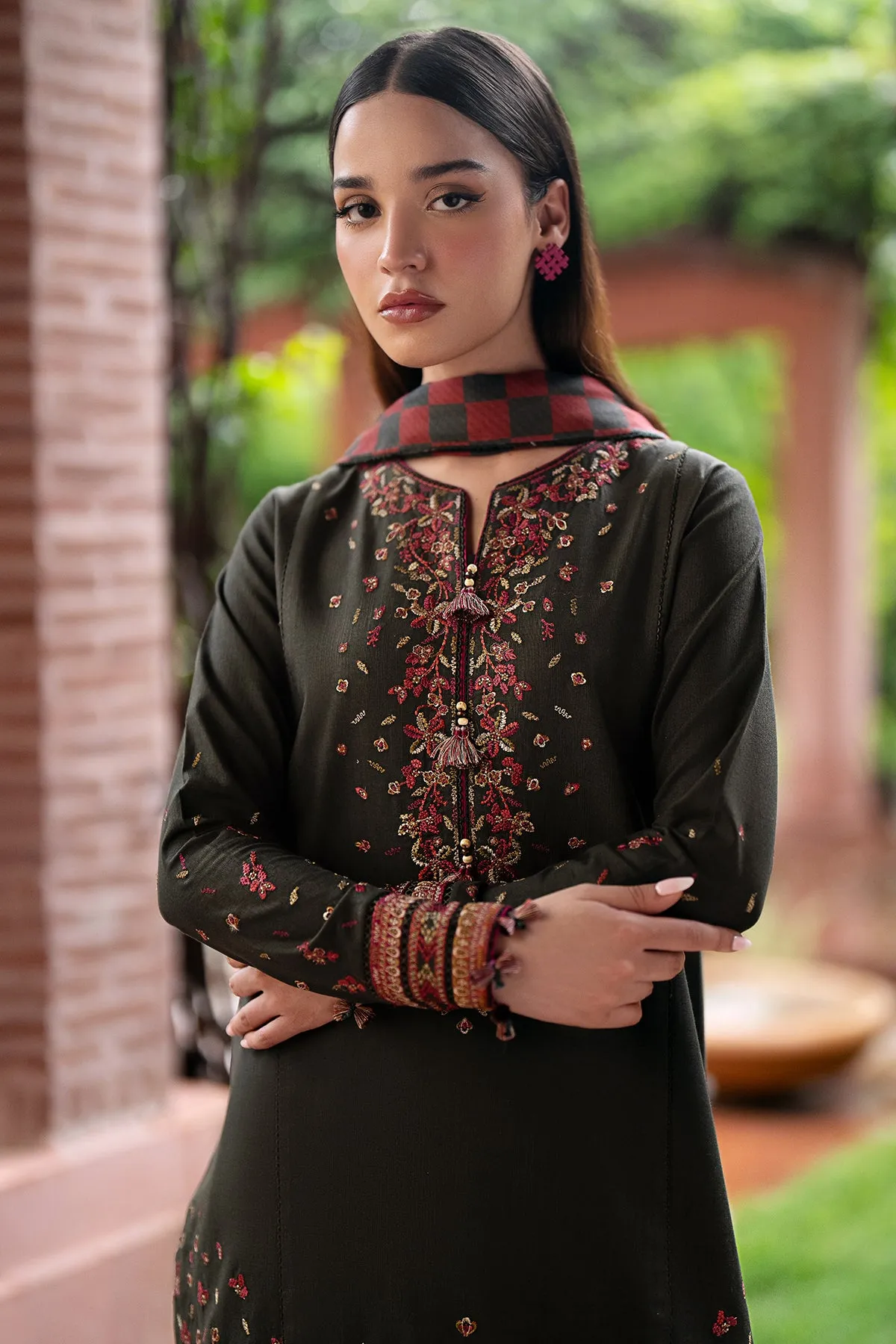 EMBROIDERED KHADDAR UW-0058