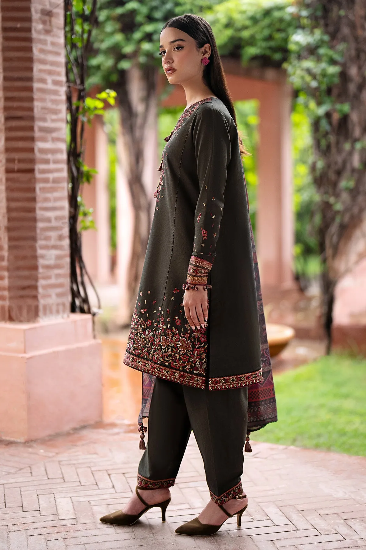 EMBROIDERED KHADDAR UW-0058