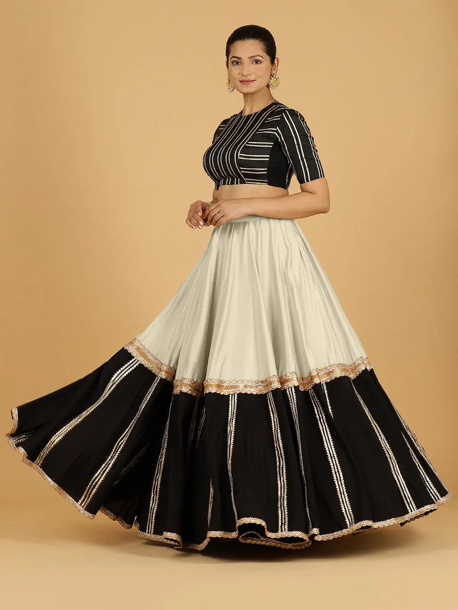 Mastani x Tyohaar | Ivory Panelled Lehenga Skirt