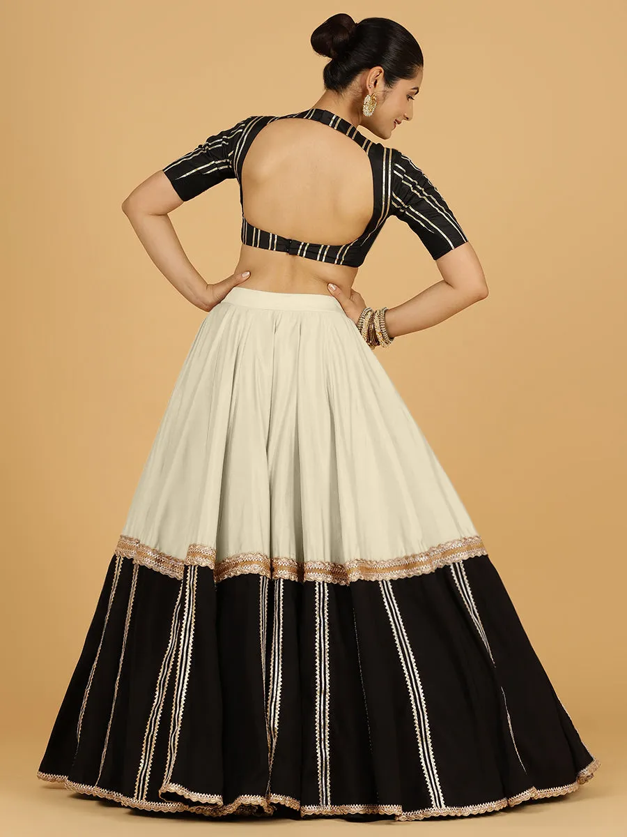 Mastani x Tyohaar | Ivory Panelled Lehenga Skirt