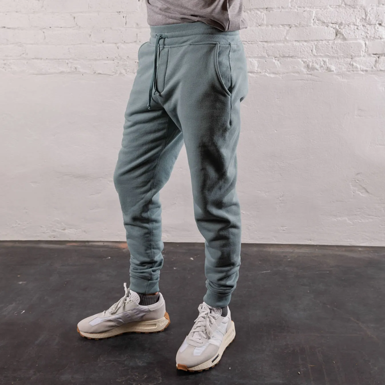 Skyline Heavyweight Fleece Jogger in Steely Blue