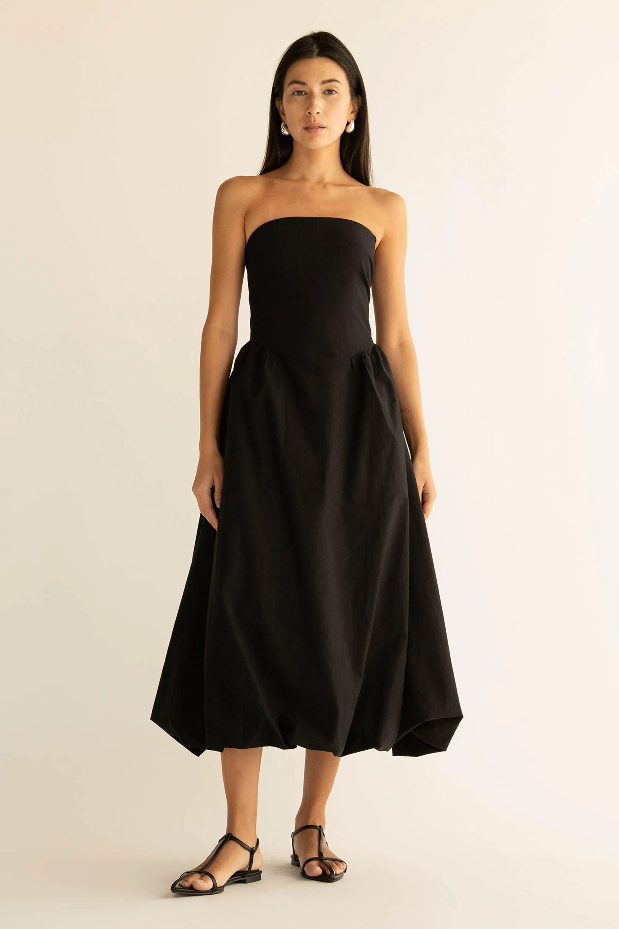 STRAPLESS BUBBLE HEM DRESS